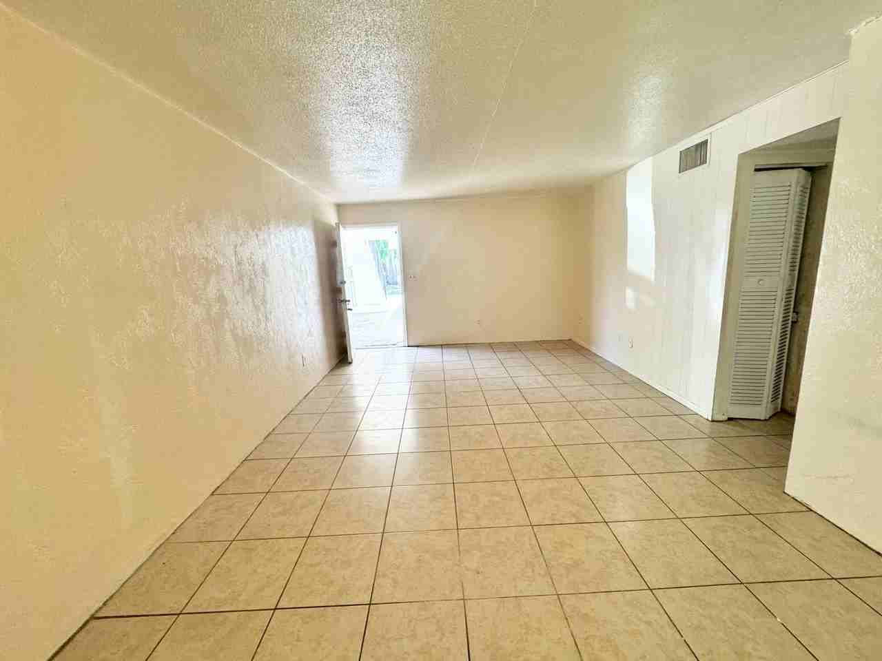 1221 Kennedy Rd - Photo 3 of 8