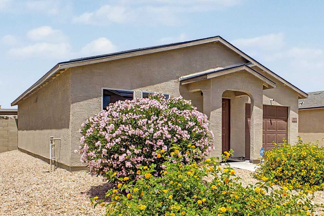 322 E Watson Pl - Photo 7 of 33