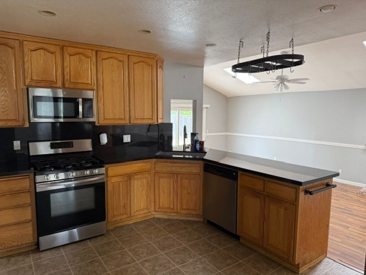 34897 Busby Way - Photo 3 of 17