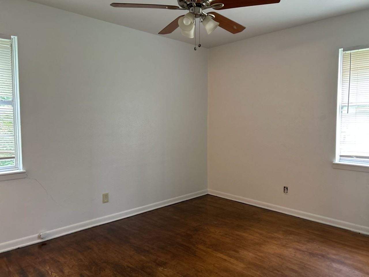 3312 Lake Travis Ave - Photo 4 of 12