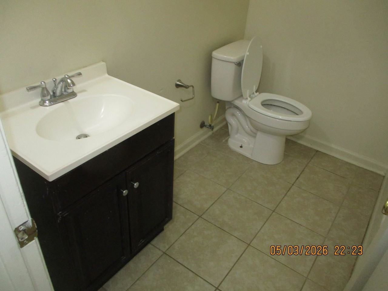 1125 University St Apt B - Photo 6 of 9
