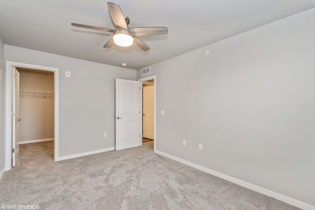 141 Clark Dr Sw #4 - Photo 7 of 11