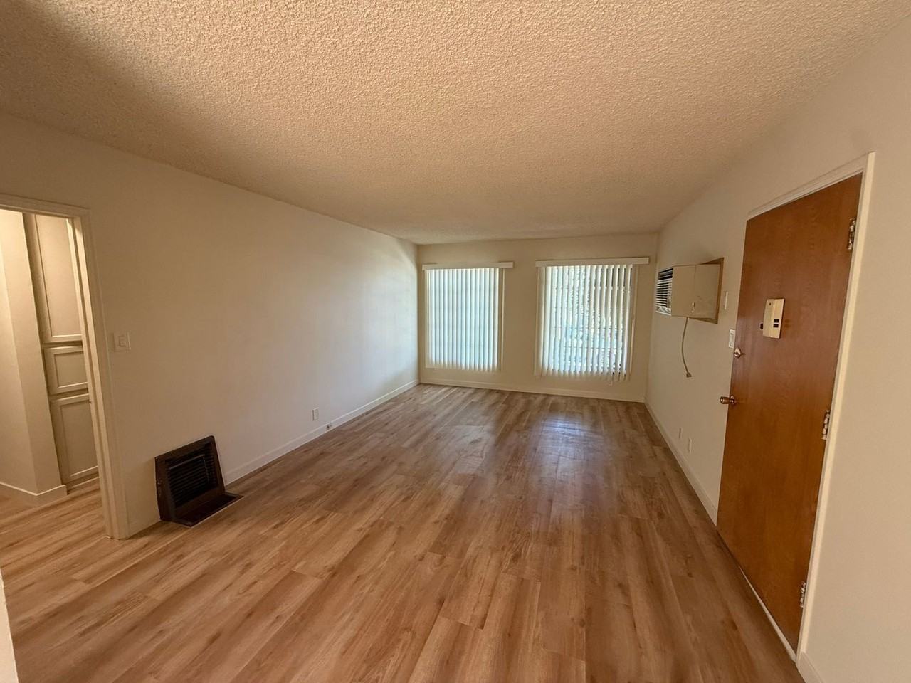 1133 Spazier Ave - Photo 2 of 19