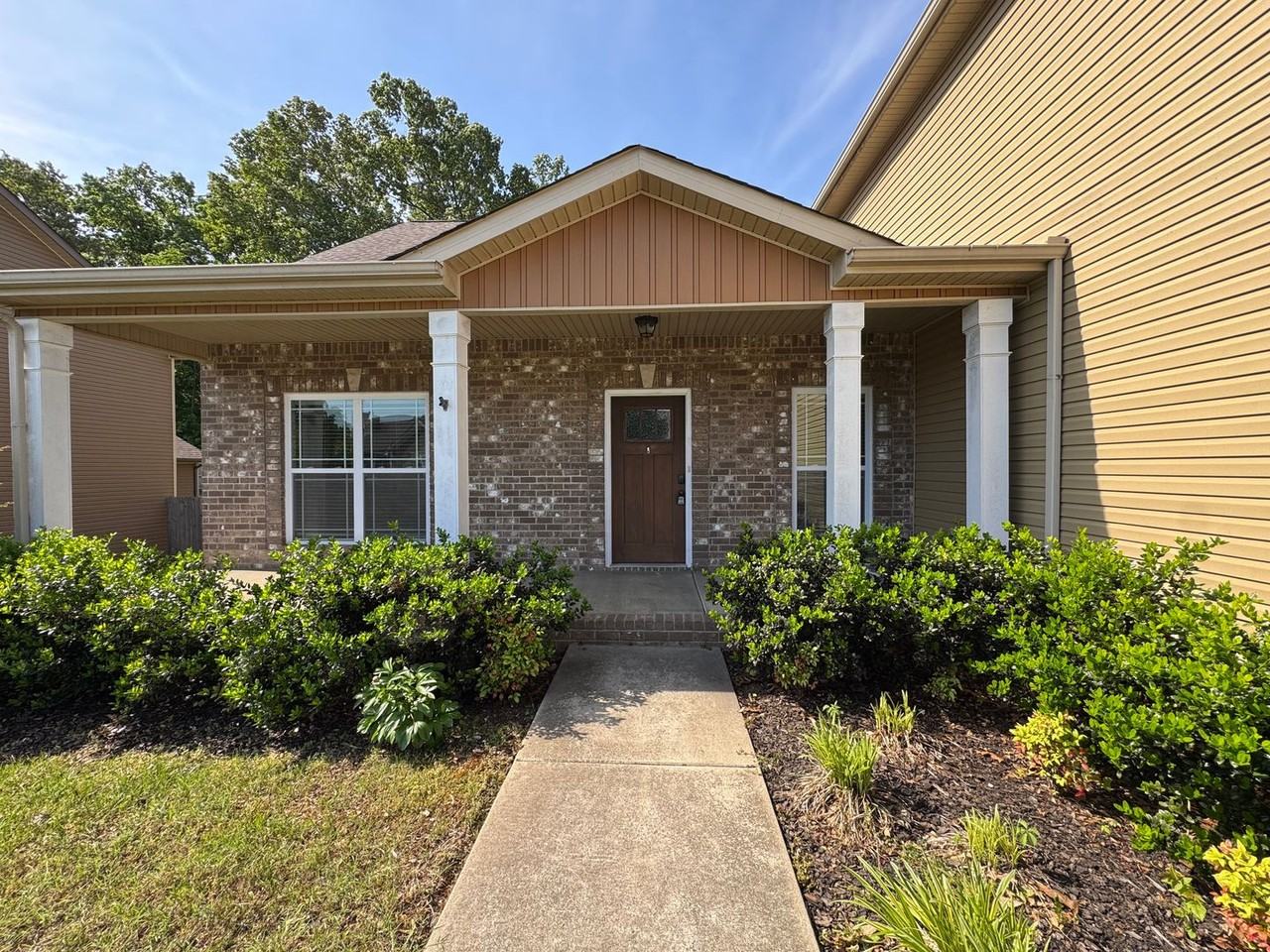 851 Cherry Blossom Ln - Photo 4 of 40