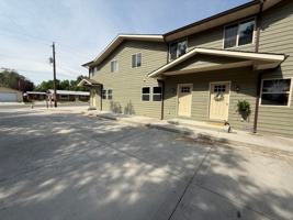featured image of 418 W Pershing Ave