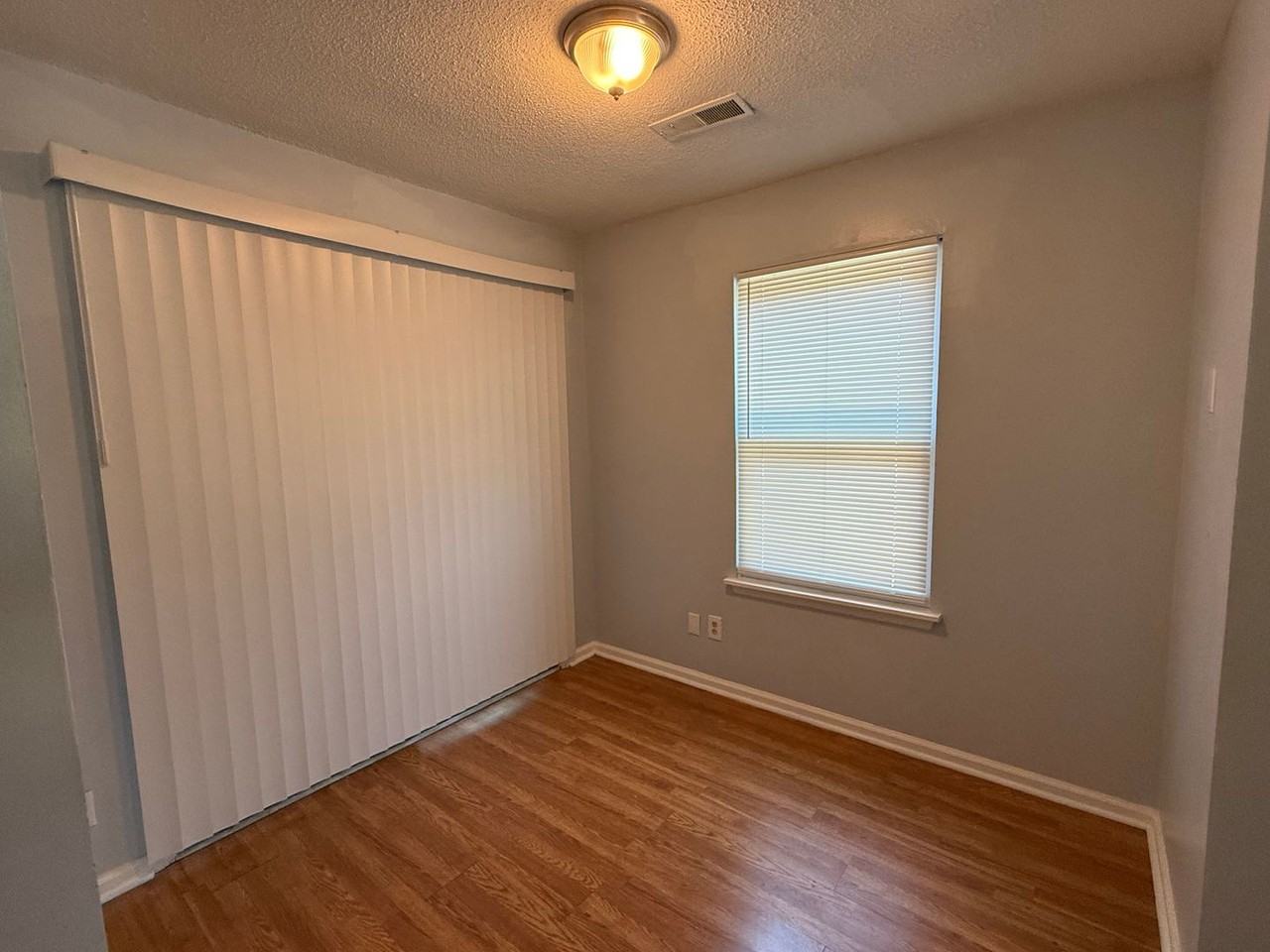 168 Dorchester Manor Blvd - Photo 5 of 27