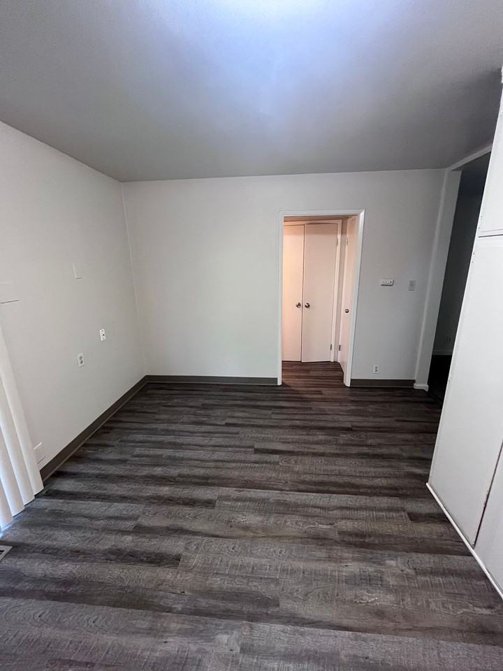 2505 Borica Way - Photo 3 of 9
