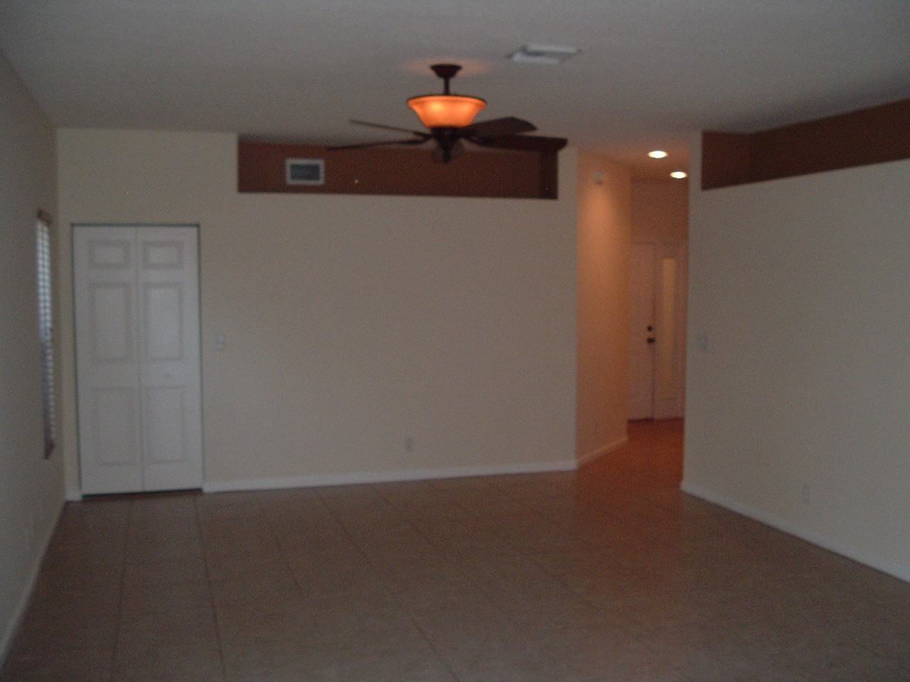 12572 Shoreline Dr - Photo 3 of 7