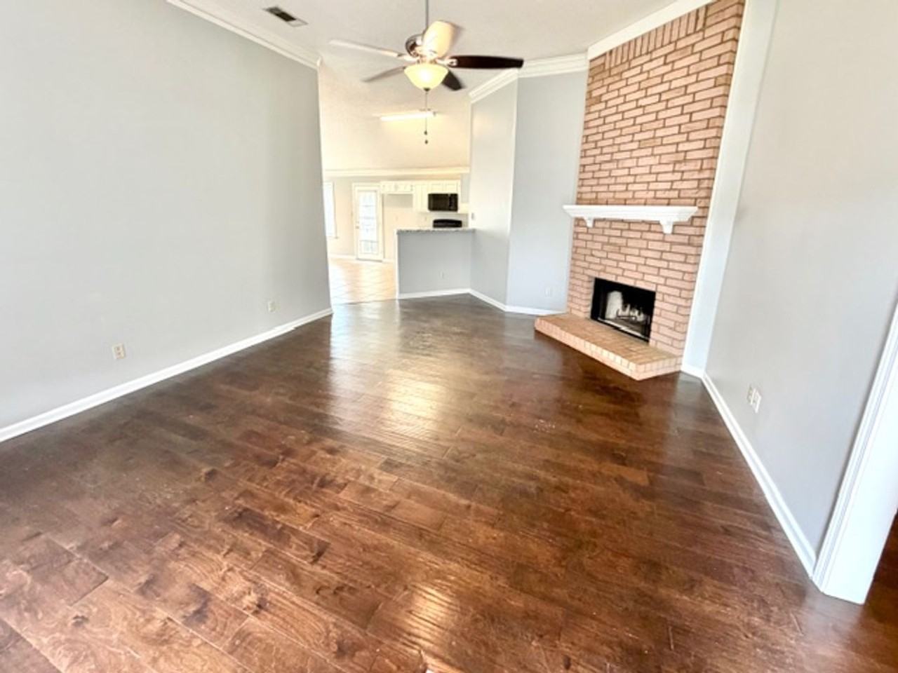 4744 Calgary Cv - Photo 2 of 11