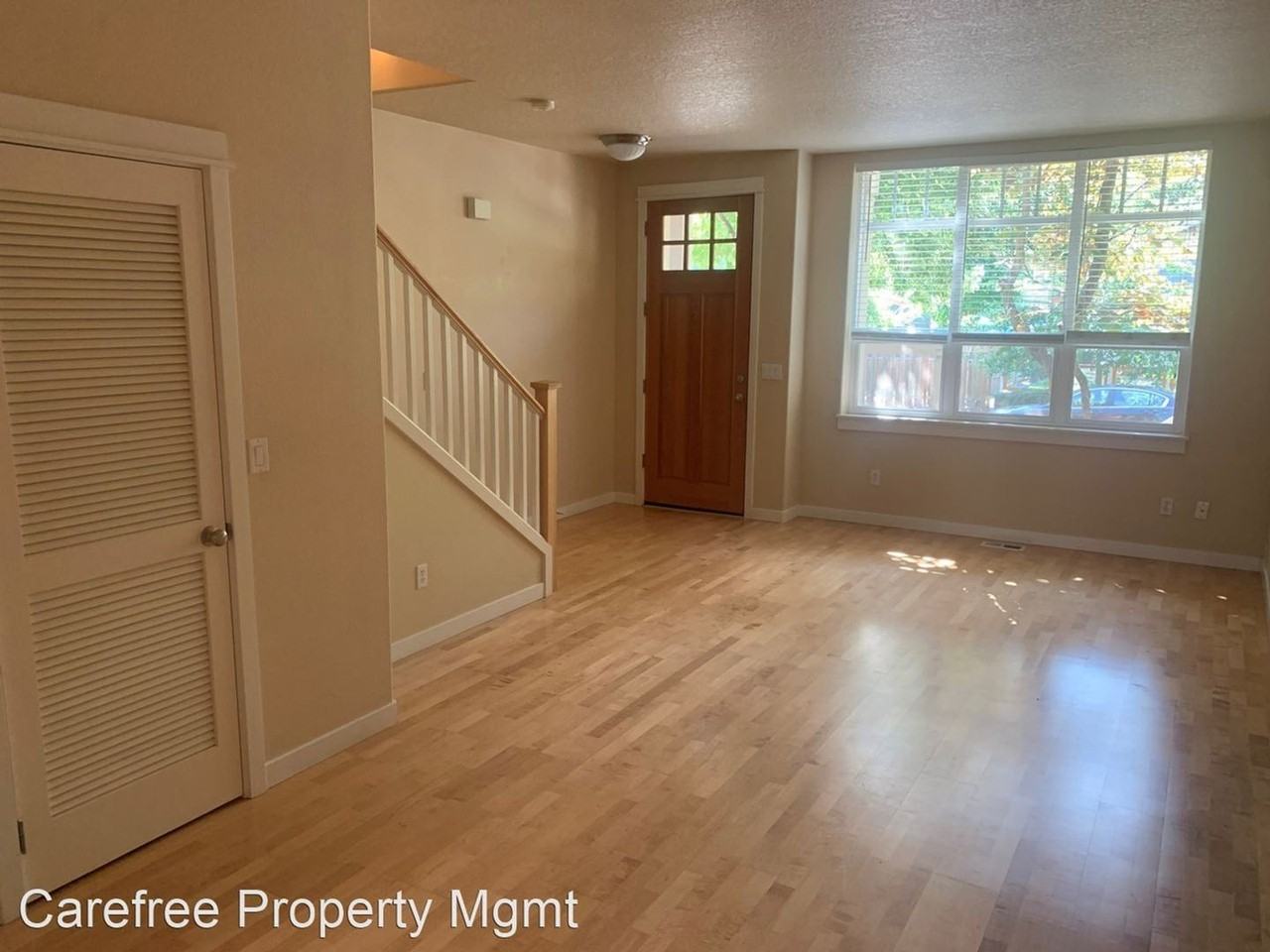 8628 Se 9th Ave #12 - Photo 7 of 16