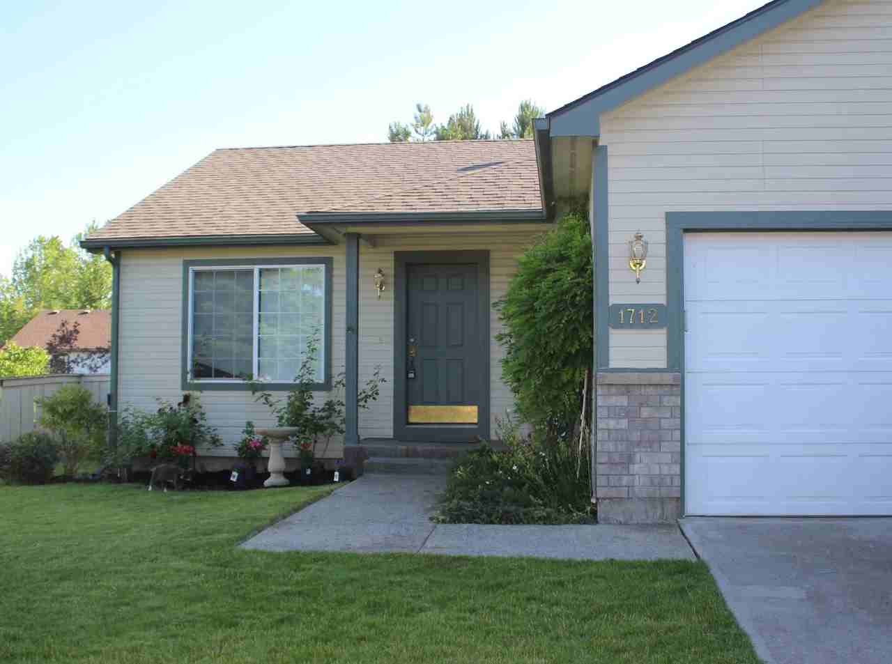 1712 W Durham Dr - Photo 2 of 17