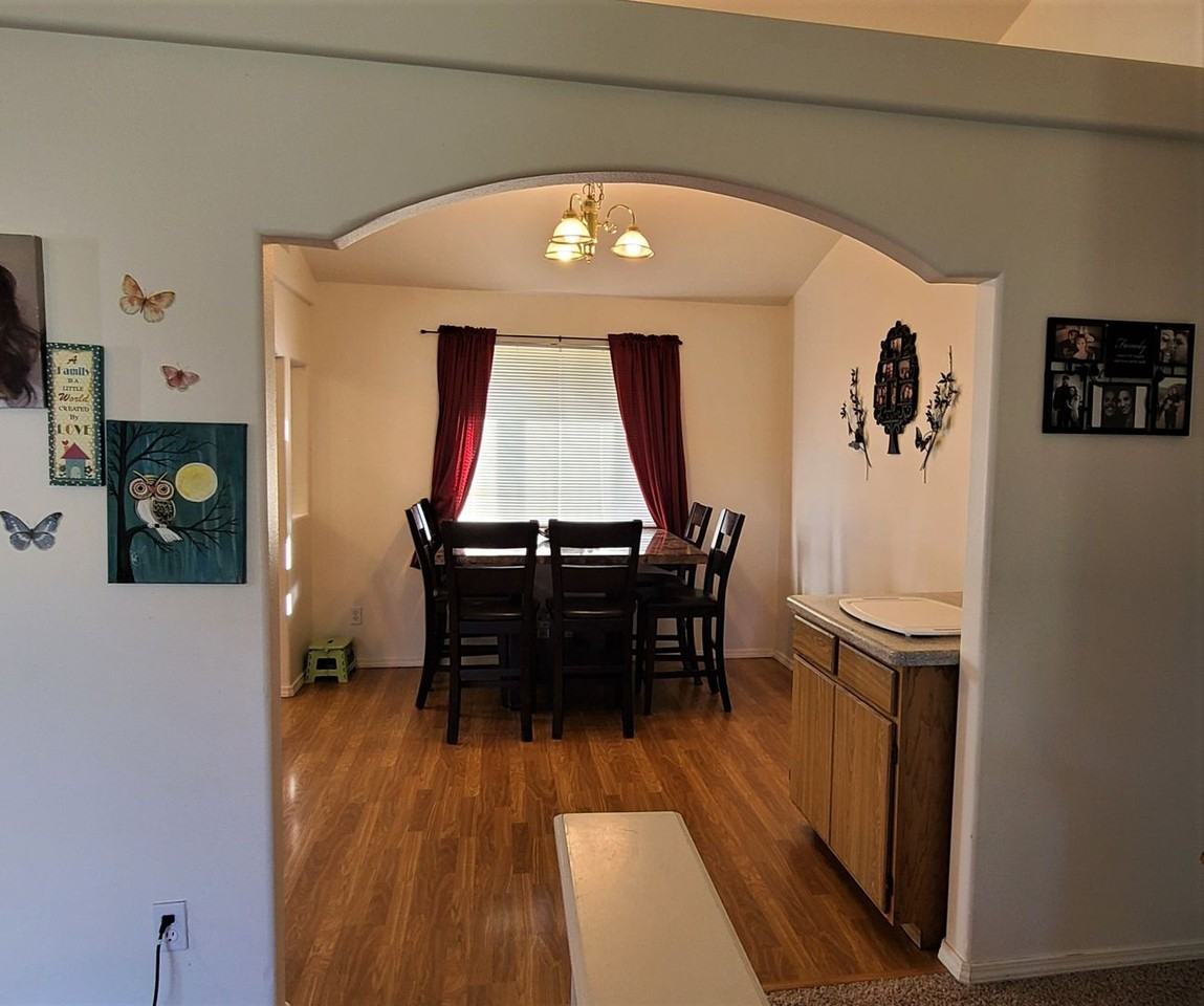 1712 W Durham Dr - Photo 5 of 17