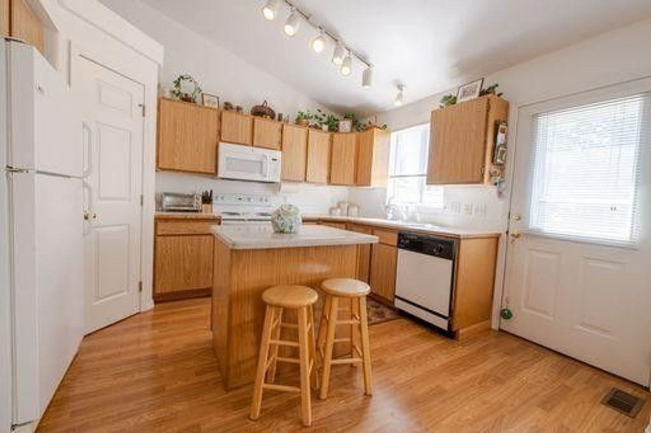 1712 W Durham Dr - Photo 6 of 17