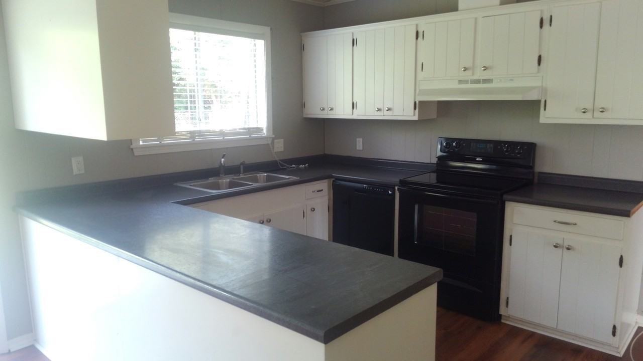 105 Azalea Ave - Photo 3 of 9