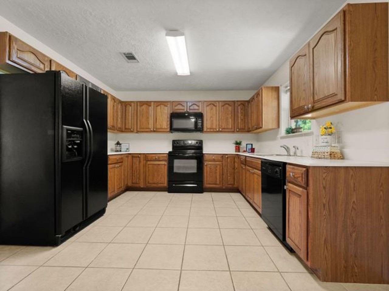 122 Mayhaw St - Photo 3 of 8
