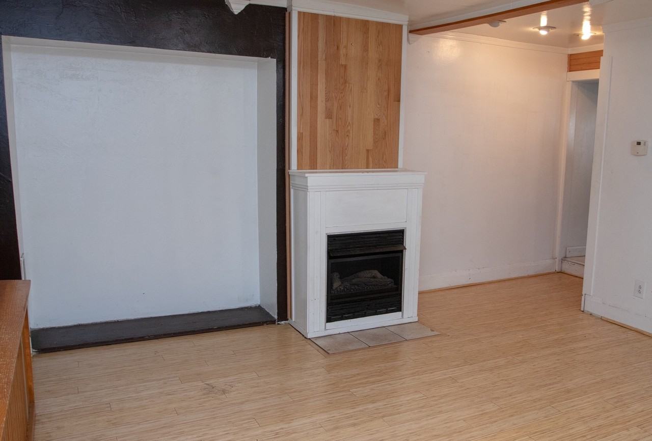 1821 Edwards Way - Photo 4 of 15