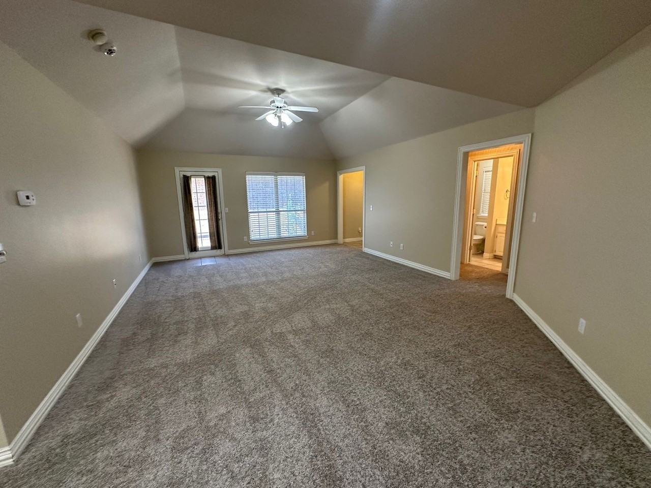 8 Brennan Park - Photo 4 of 20