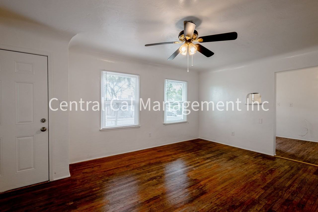 2124 Pacific St - Photo 5 of 15