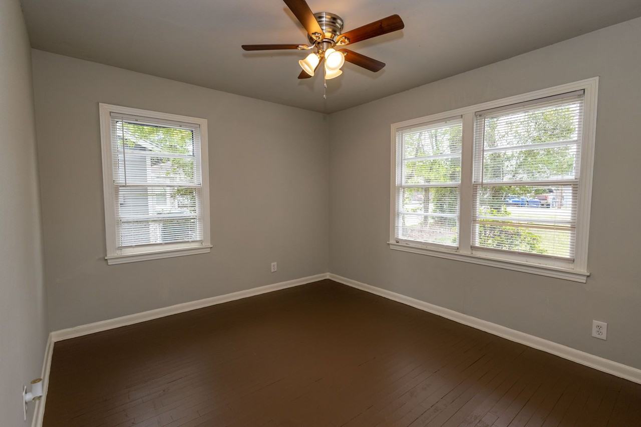 4710 El Paso St - Photo 2 of 25