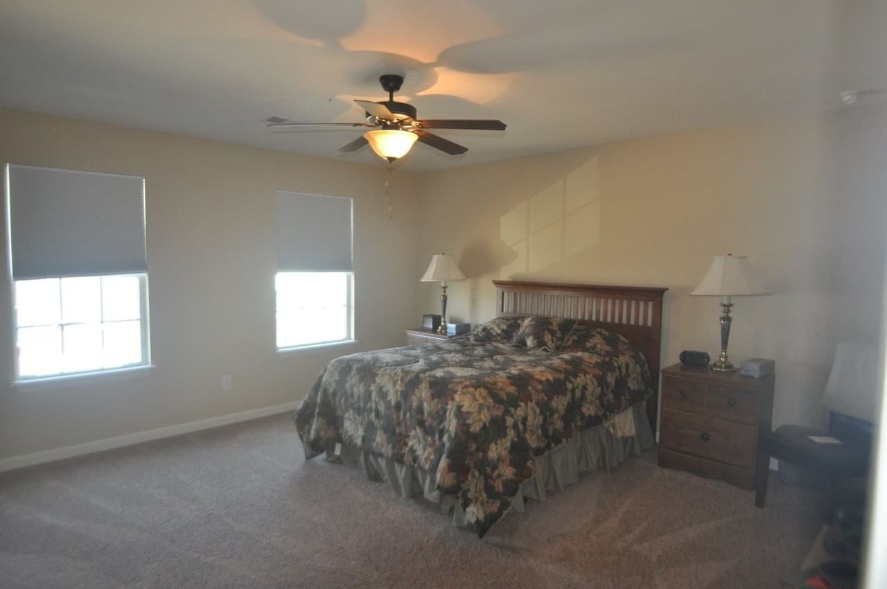 142 Vineland Parkway Dr - Photo 5 of 21