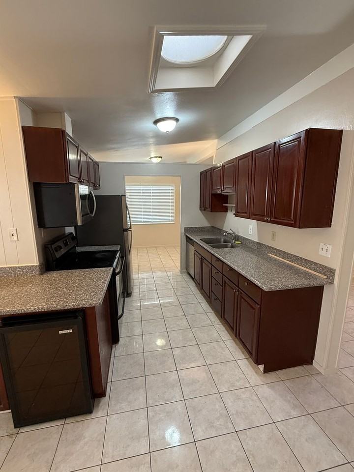 36756 Charles St - Photo 2 of 17