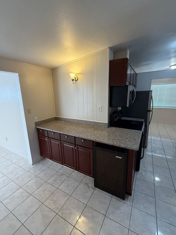 36756 Charles St - Photo 3 of 17