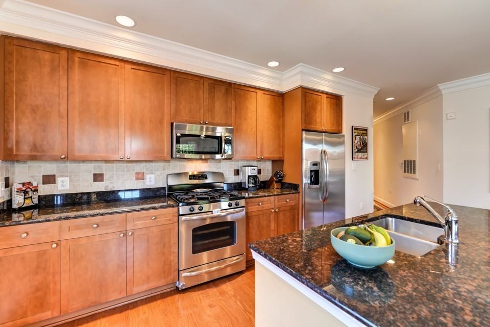 1115 Cameron St #316 - Photo 3 of 31