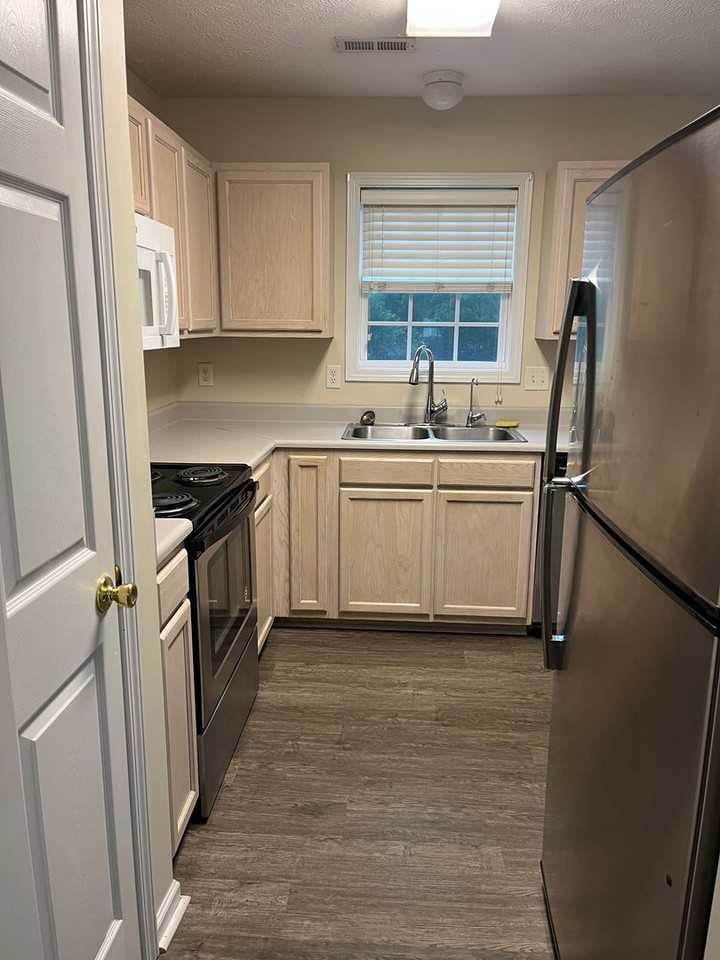 4508 Alder Ridge Rd - Photo 5 of 11