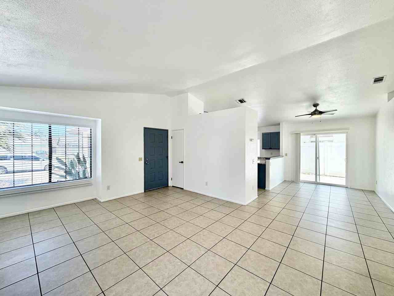 29677 Woodlands Ave - Photo 7 of 31