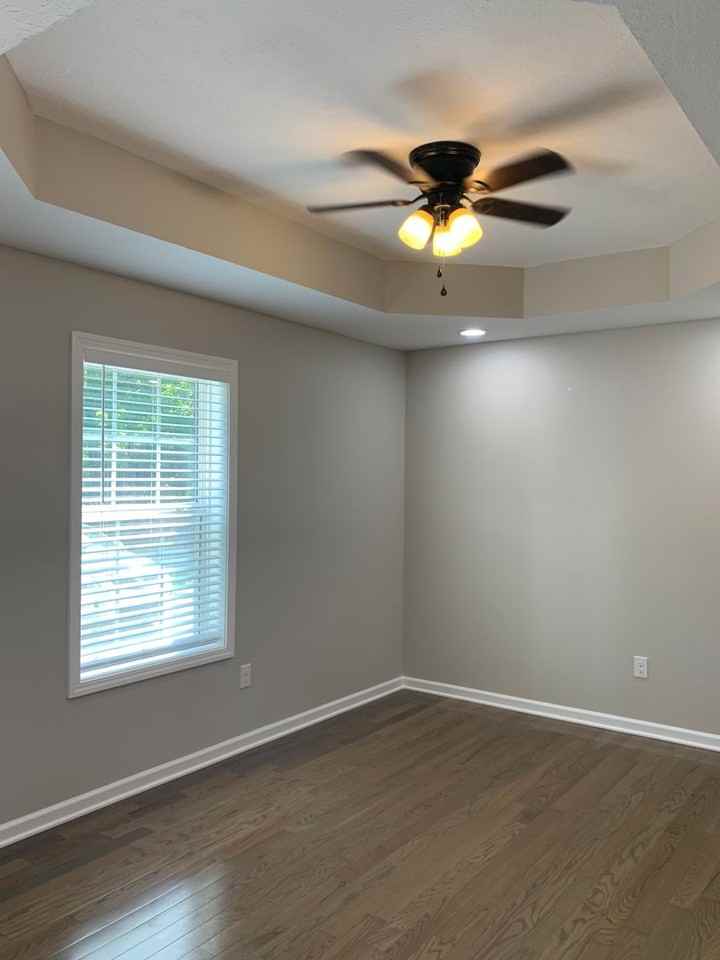 111 Grosch Ln - Photo 6 of 34