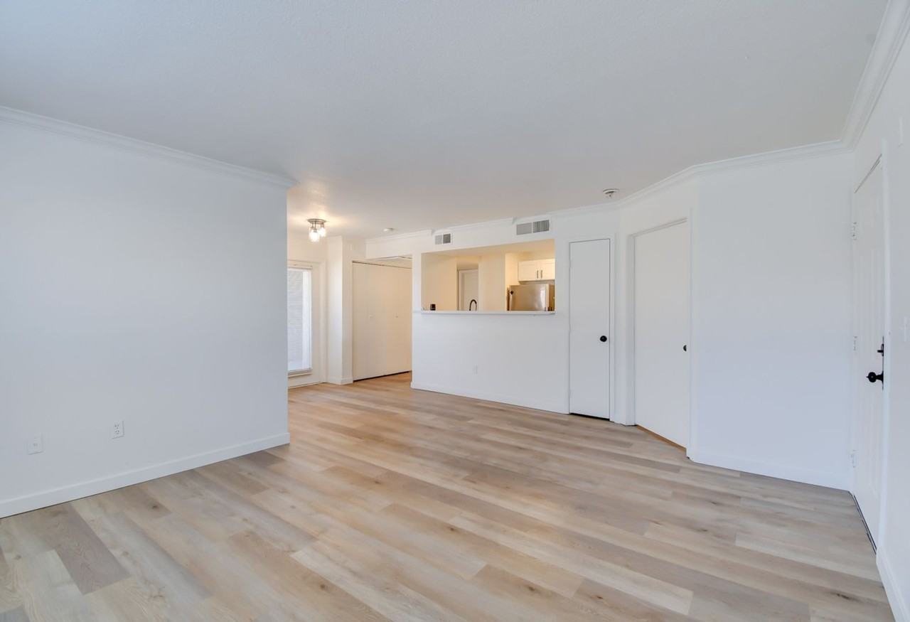 8101 W Flamingo Rd #1065 - Photo 4 of 18