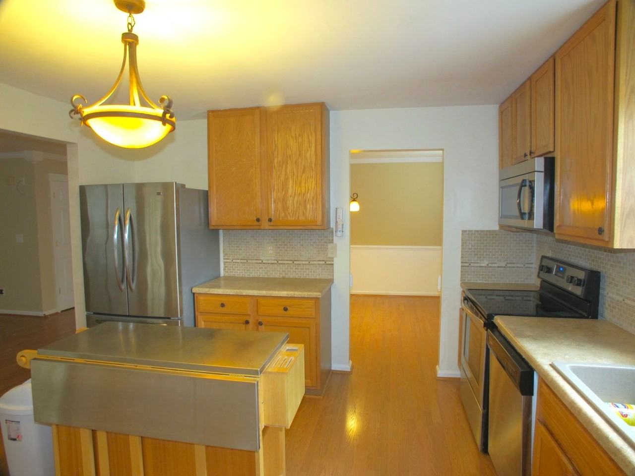 8007 Bristle Ln - Photo 3 of 22