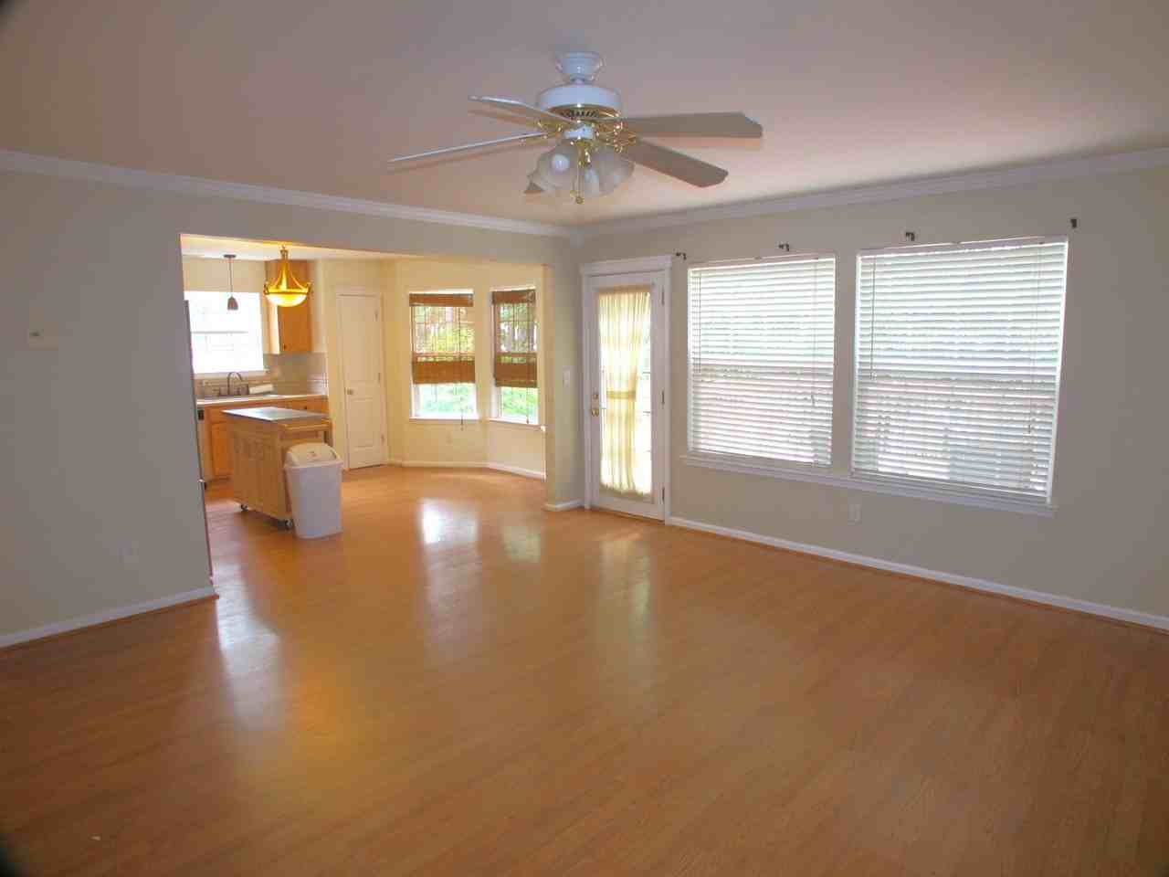 8007 Bristle Ln - Photo 6 of 22
