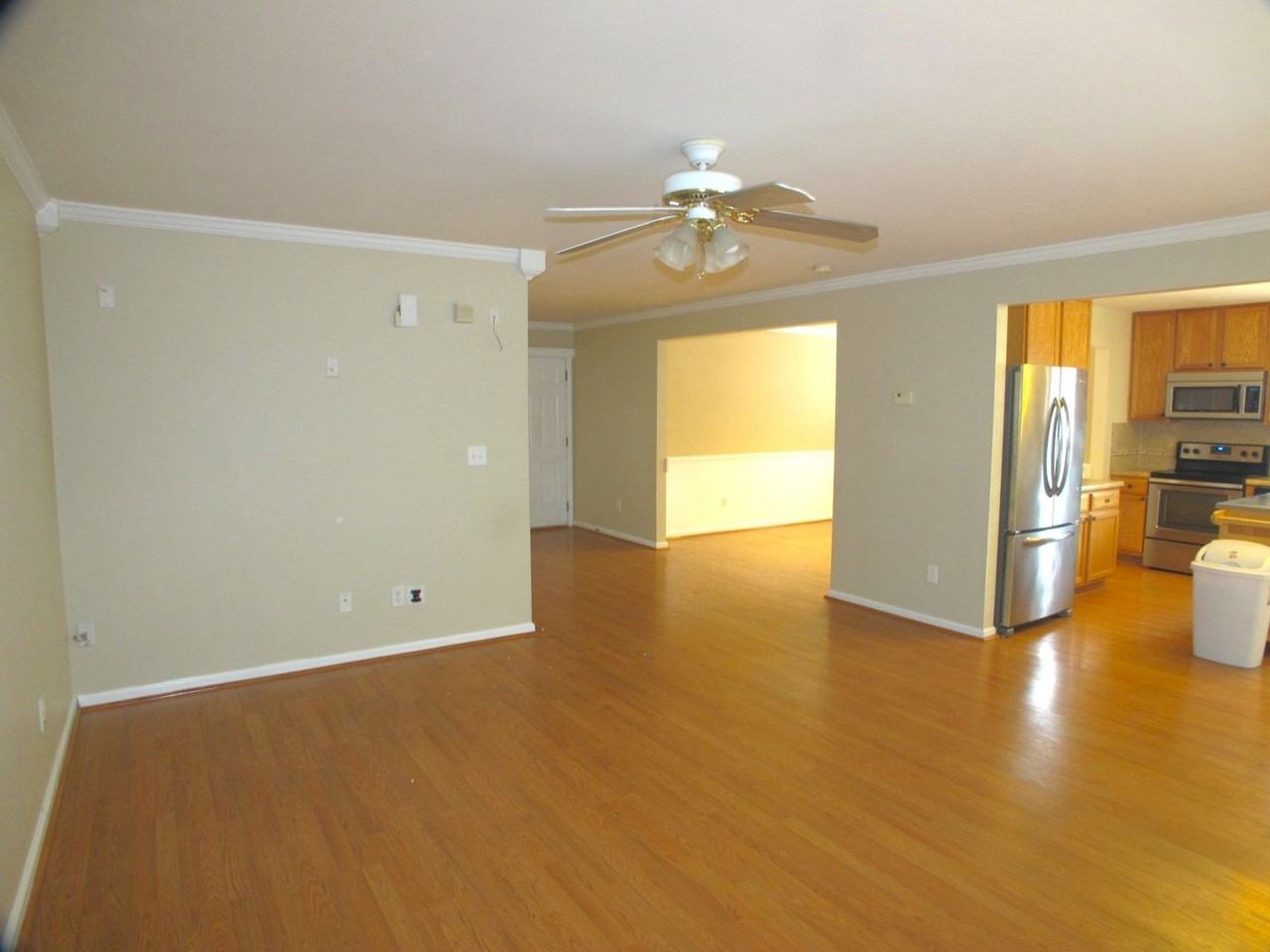 8007 Bristle Ln - Photo 7 of 22