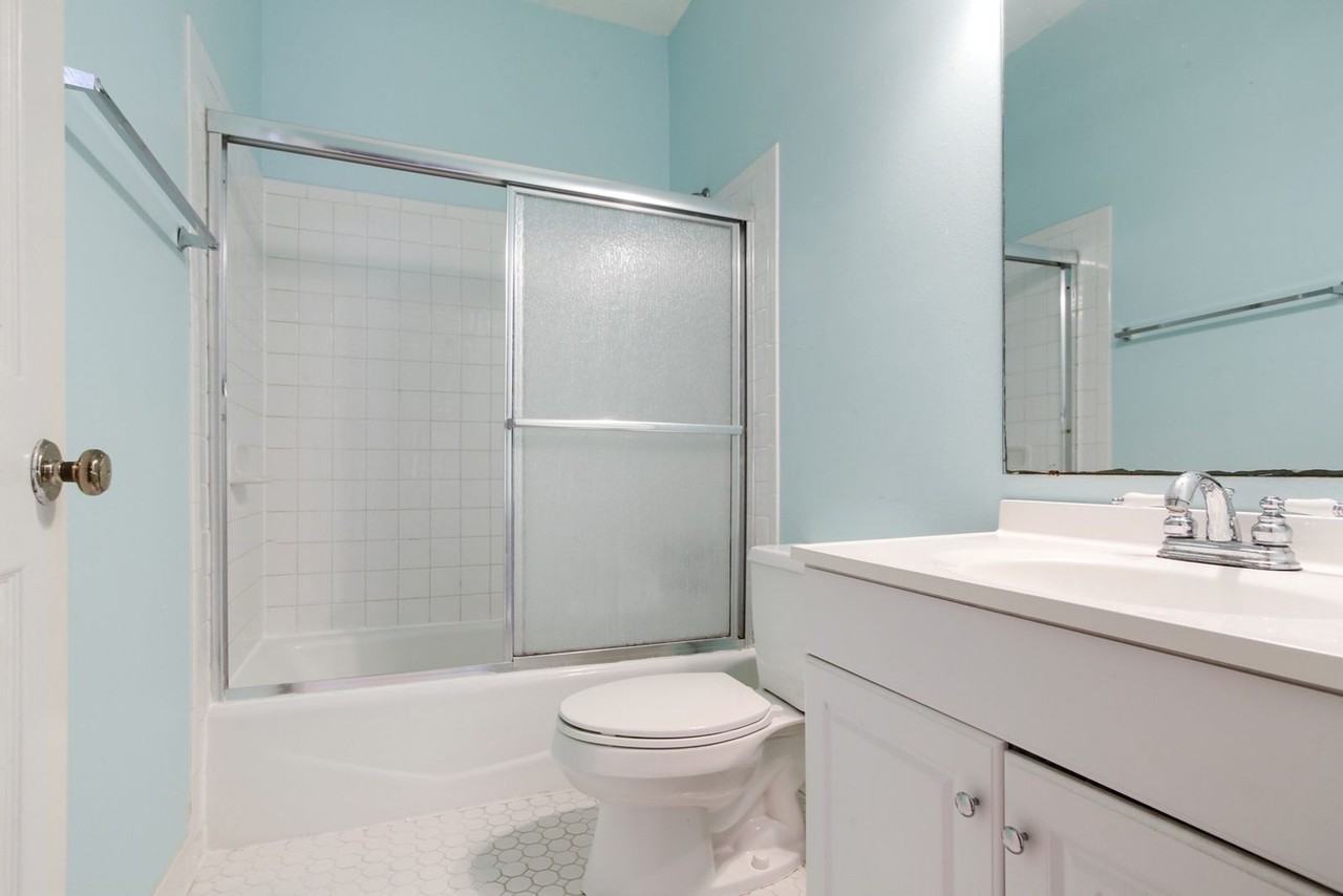 1300 Broadway St - Photo 7 of 10