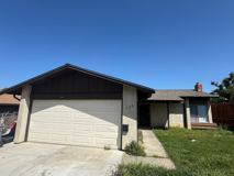 322 Pecan St - Photo 1 of 1