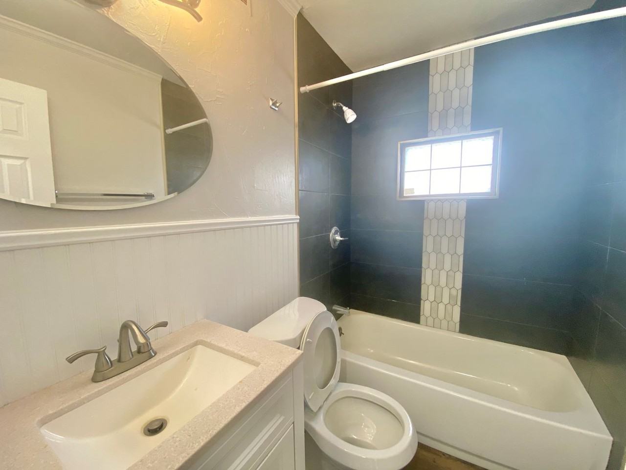 4304 32nd St - Photo 5 of 16