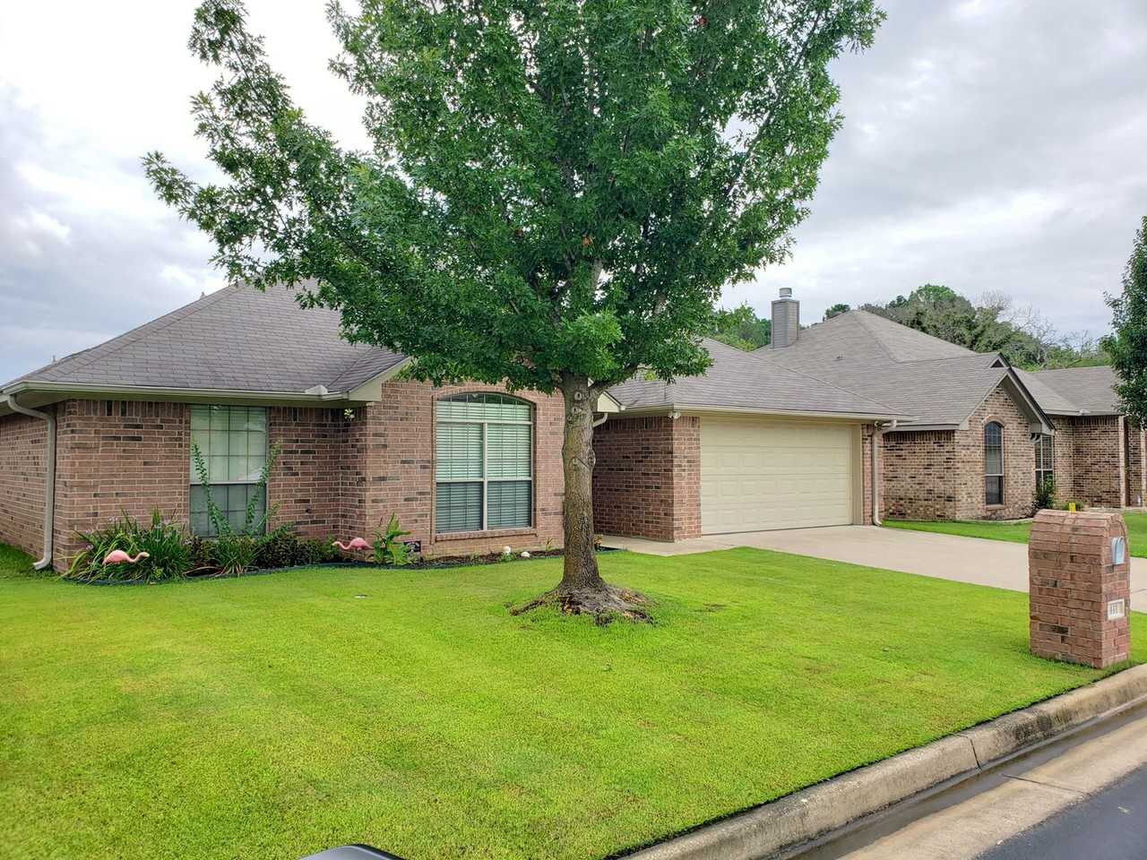 441 Maggie Cir - Photo 2 of 25
