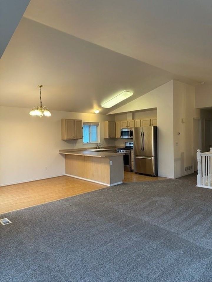 6521 Baby Bear Dr - Photo 2 of 28