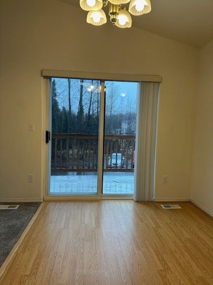 6521 Baby Bear Dr - Photo 3 of 28