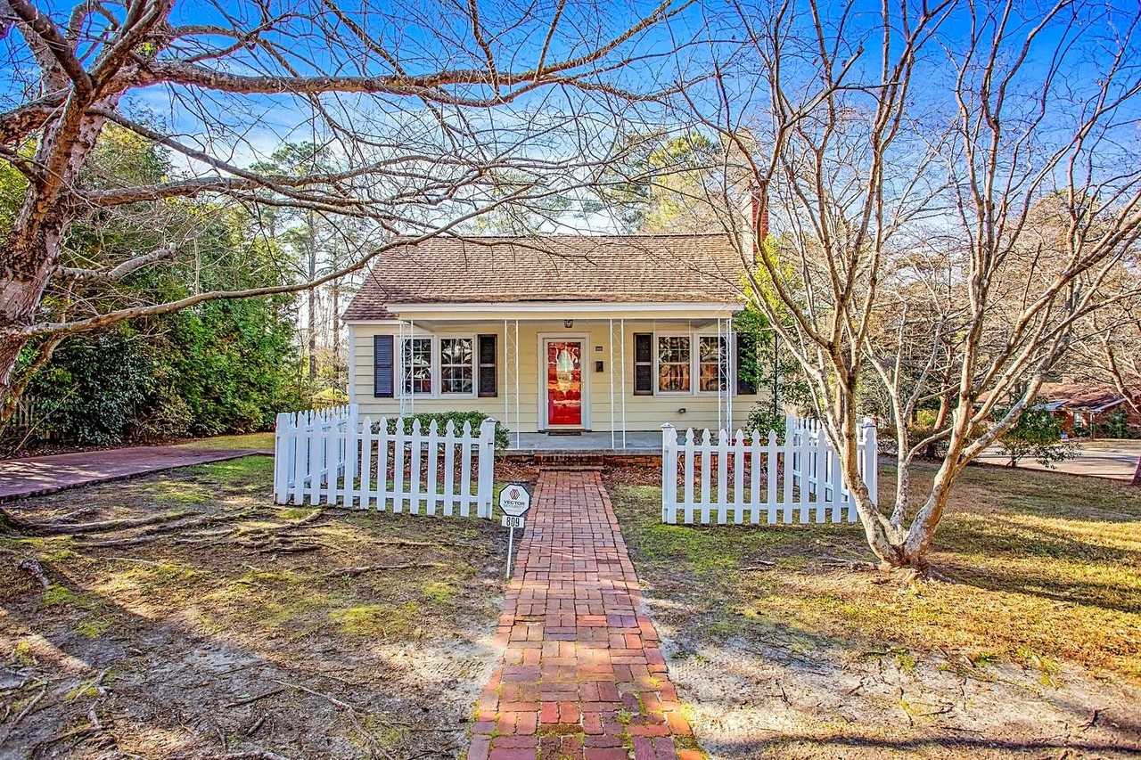 809 Cape Fear Ave - Photo 4 of 30