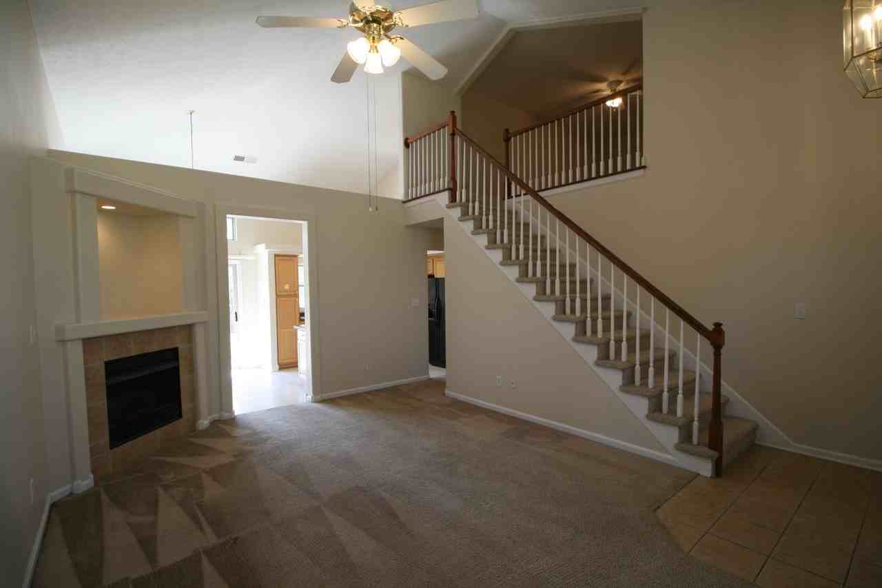 728 Rambling Creek Dr - Photo 3 of 21