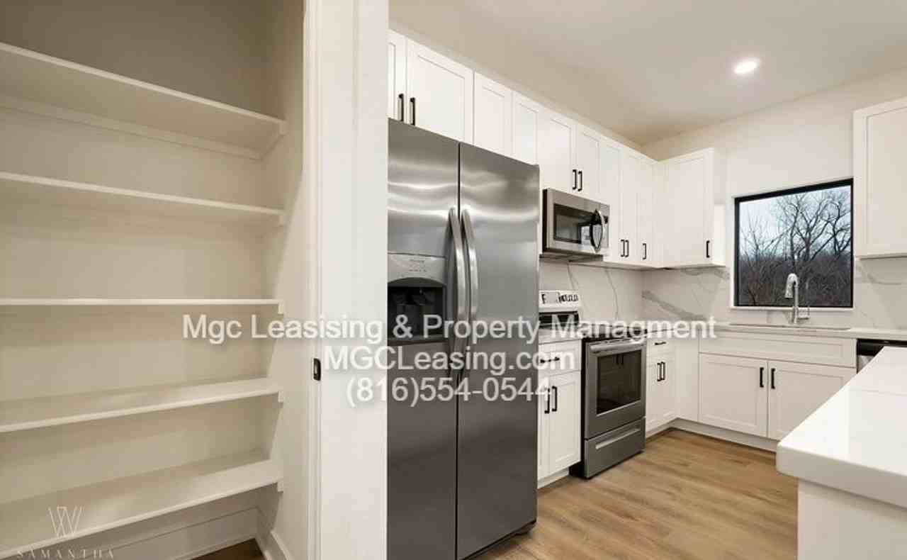 6500-6502 Marsh Ave - Photo 4 of 16
