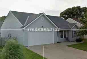 370 N Evergreen St - Photo 1 of 1