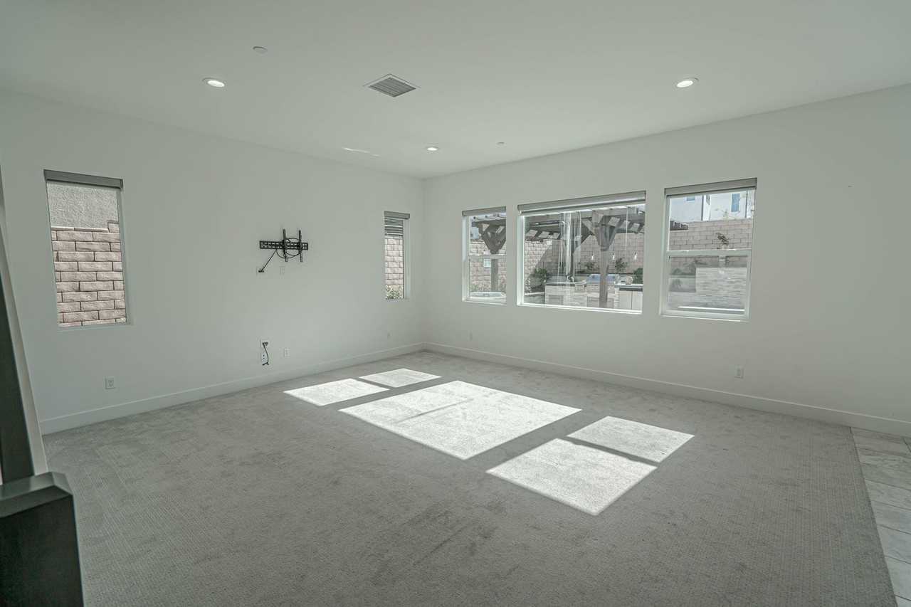 19172 Malabar St - Photo 2 of 31