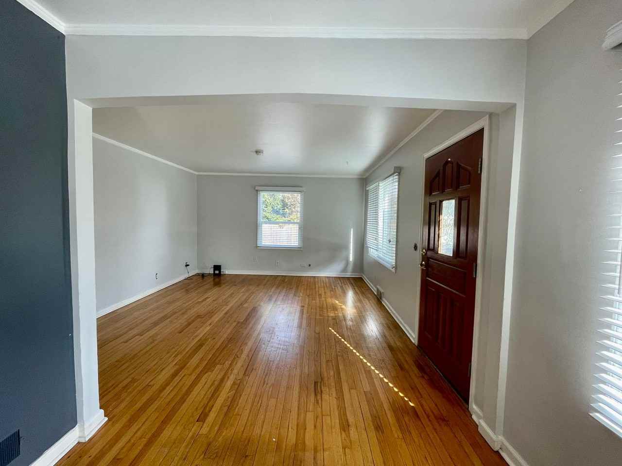 5615 Ne 45th Ave - Photo 6 of 31