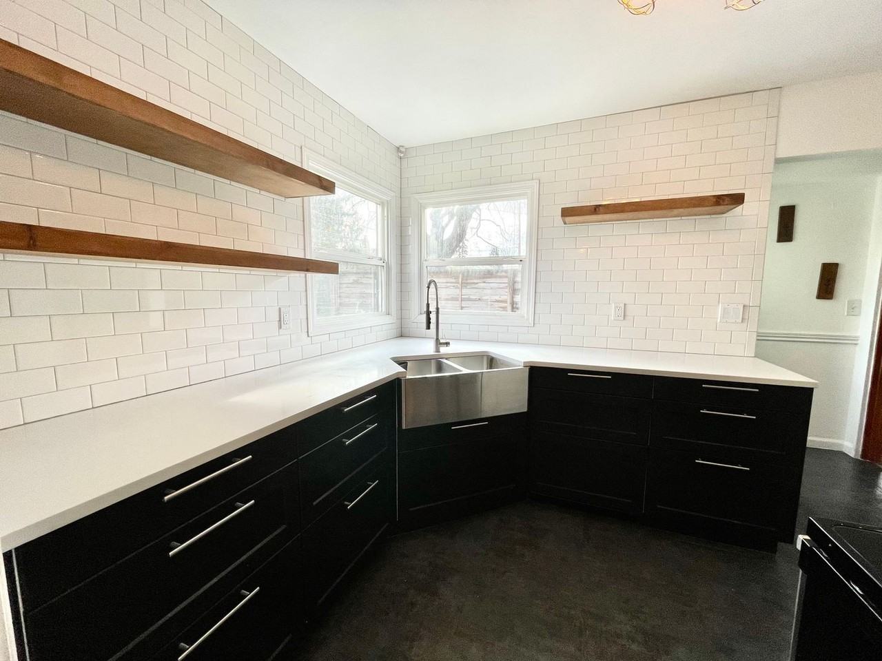 5615 Ne 45th Ave - Photo 7 of 31