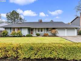 featured image of 1685 Nw Jenne Ave