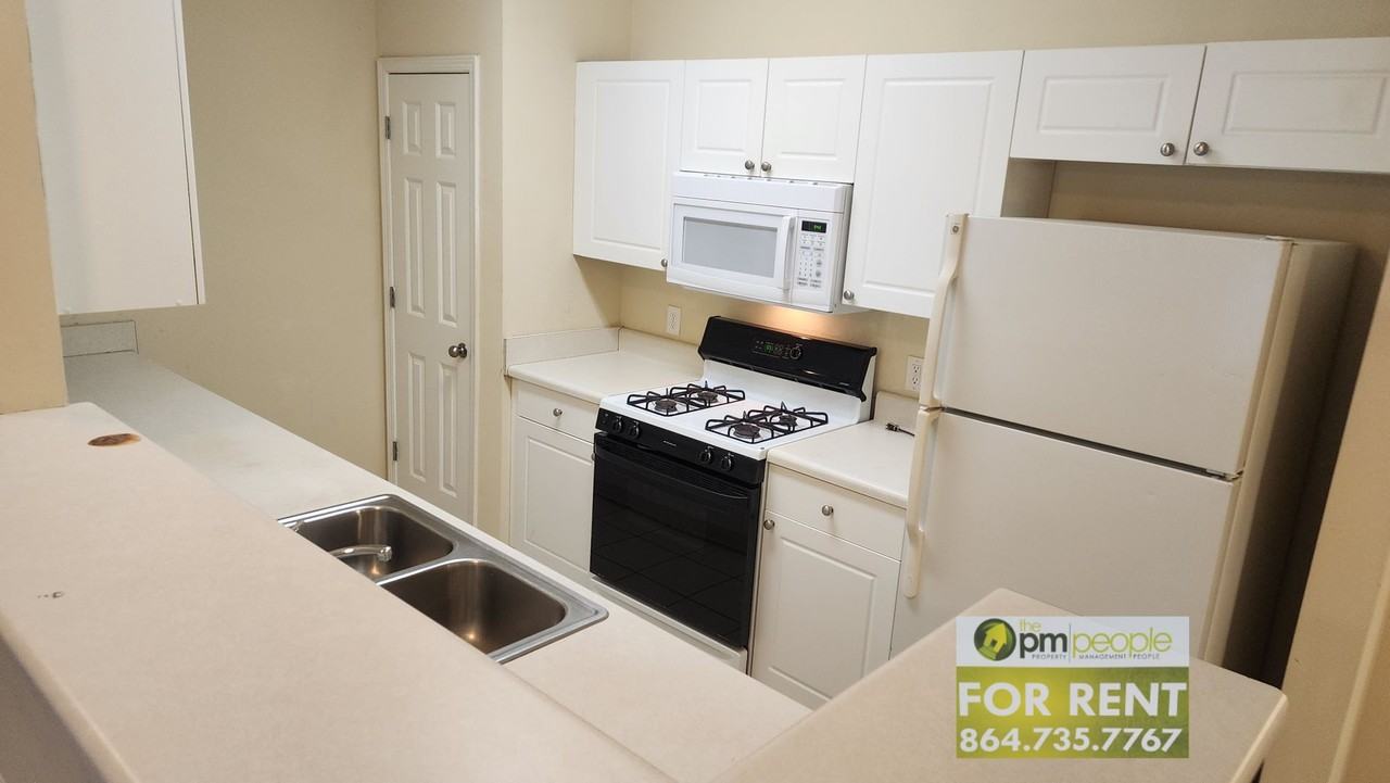 503 Mckenna Cir - Photo 4 of 18