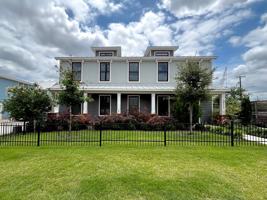 featured image of 311 E Evergreen St